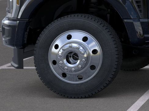 New 2026 Ford F450 Platinum w/ FX4 Off-Road Package image 19