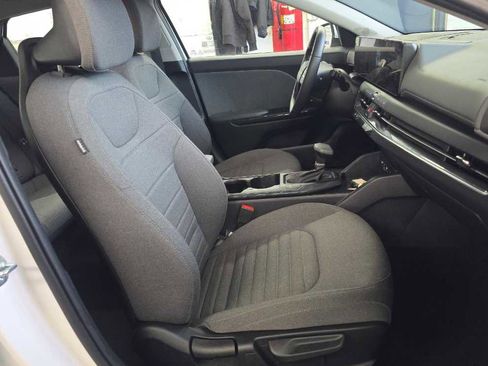 Used 2025 Kia K4 EX FWD image 8