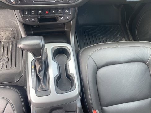 Used 2021 Chevrolet Colorado ZR2 image 16