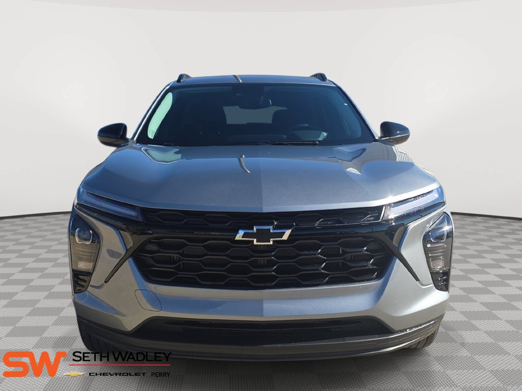 New 2026 Chevrolet Trax LT w/ Midnight Edition FWD image 2
