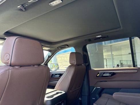 New 2025 Chevrolet Suburban High Country w/ Sun And Tow Package image 12