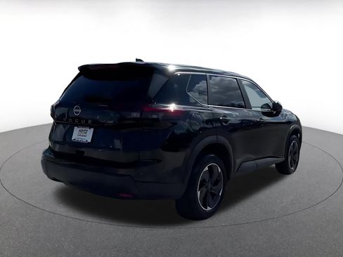 Used 2025 Nissan Rogue SV image 10