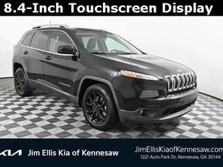 Used 2017 Jeep Cherokee Latitude image 1