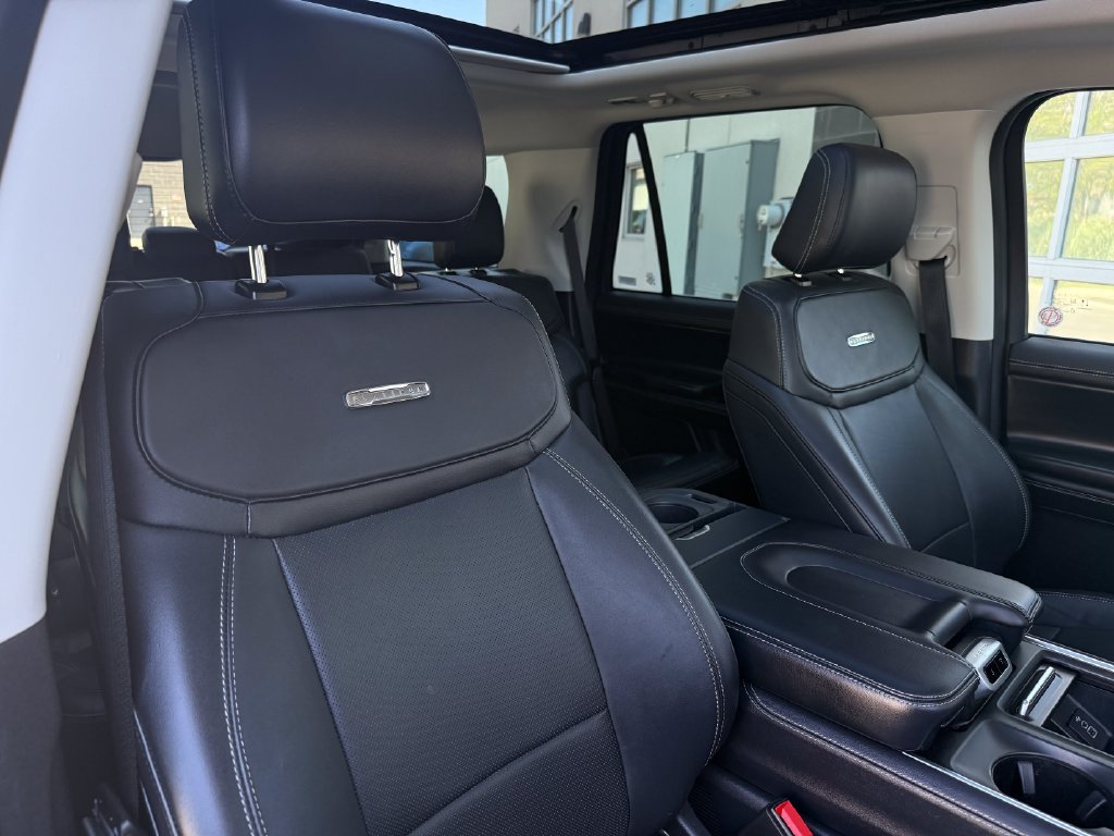 Used 2025 Ford Expedition Platinum AWD/4WD image 50