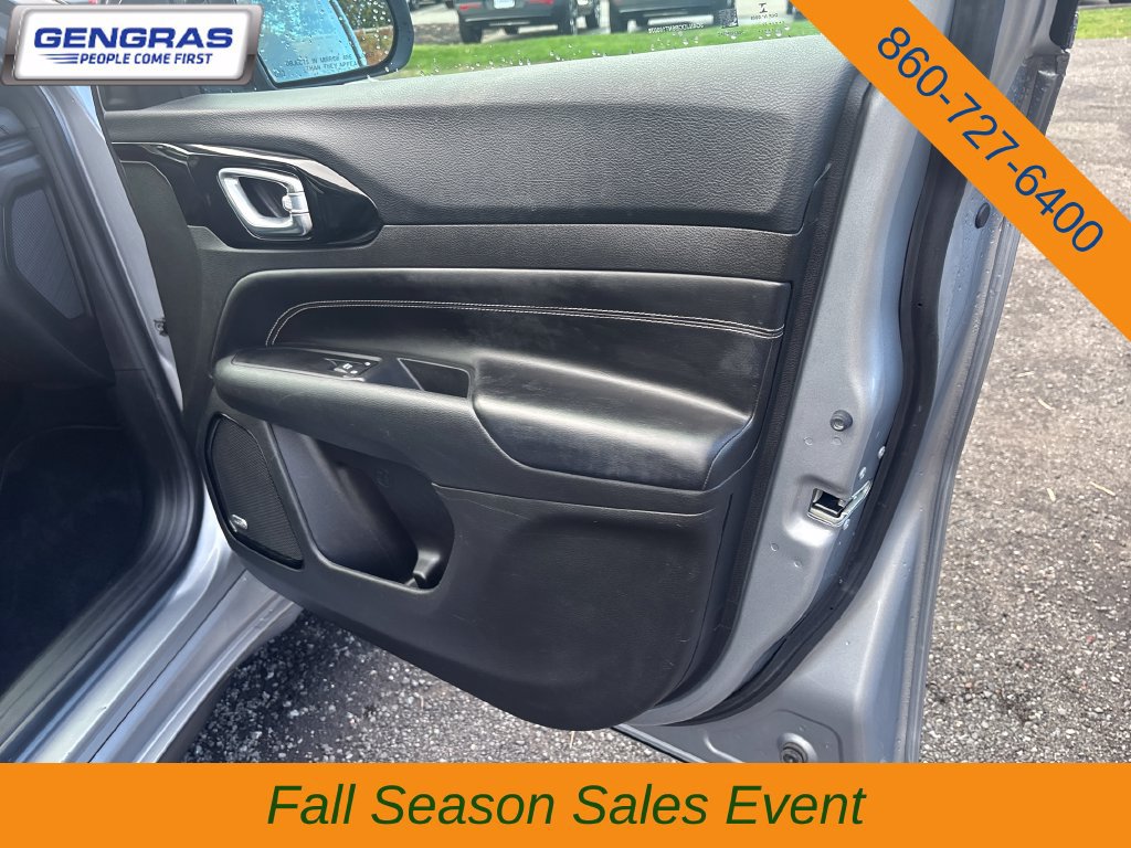 Used 2022 Jeep Compass High Altitude AWD/4WD image 37