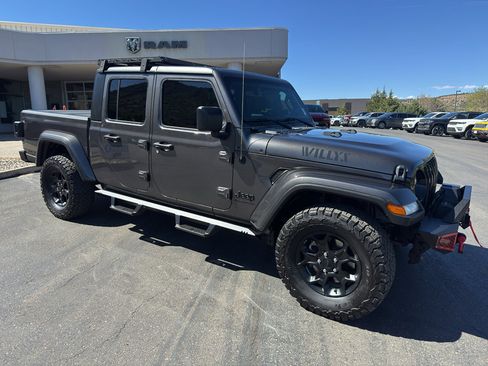 Used 2023 Jeep Gladiator Sport AWD/4WD image 1