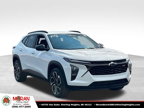 Certified 2024 Chevrolet Trax RS w/ Driver Confidence Package FWD image 6