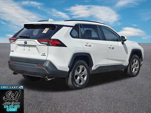 Used 2022 Toyota RAV4 LE AWD/4WD image 15