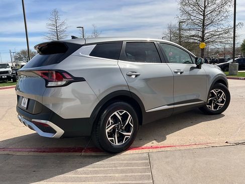 Used 2025 Kia Sportage LX image 6