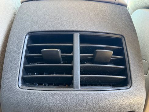 Used 2011 Ford Edge Limited w/ 302A Rapid Spec Order Code FWD image 32