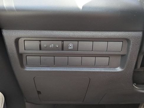 New 2026 Mitsubishi Outlander LE FWD image 25