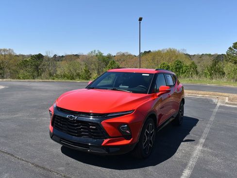 Used 2023 Chevrolet Blazer RS w/ Driver Confidence II Package FWD image 7