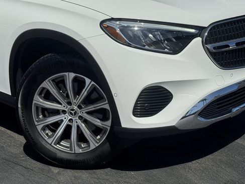 Used 2026 Mercedes-Benz GLC 300 4MATIC image 2