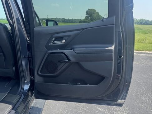 New 2025 Chevrolet Silverado EV LT image 16