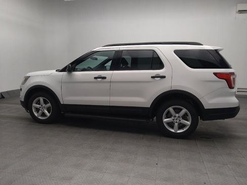 Used 2018 Ford Explorer 4WD image 3