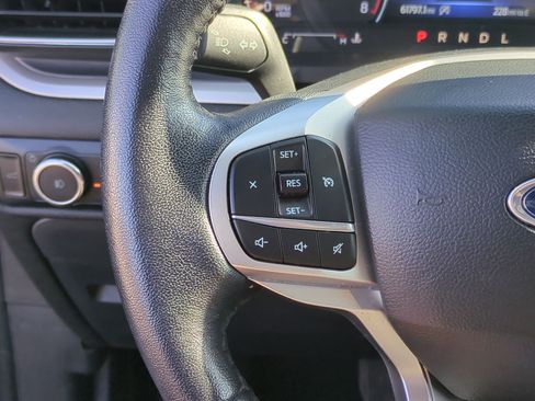 Used 2023 Ford Explorer XLT w/ Equipment Group 202A image 18