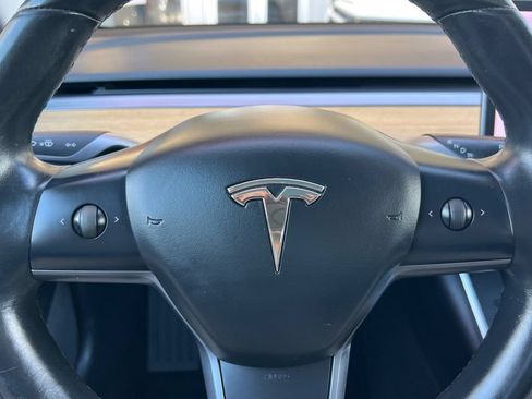 Used 2018 Tesla Model 3 Mid Range RWD image 25