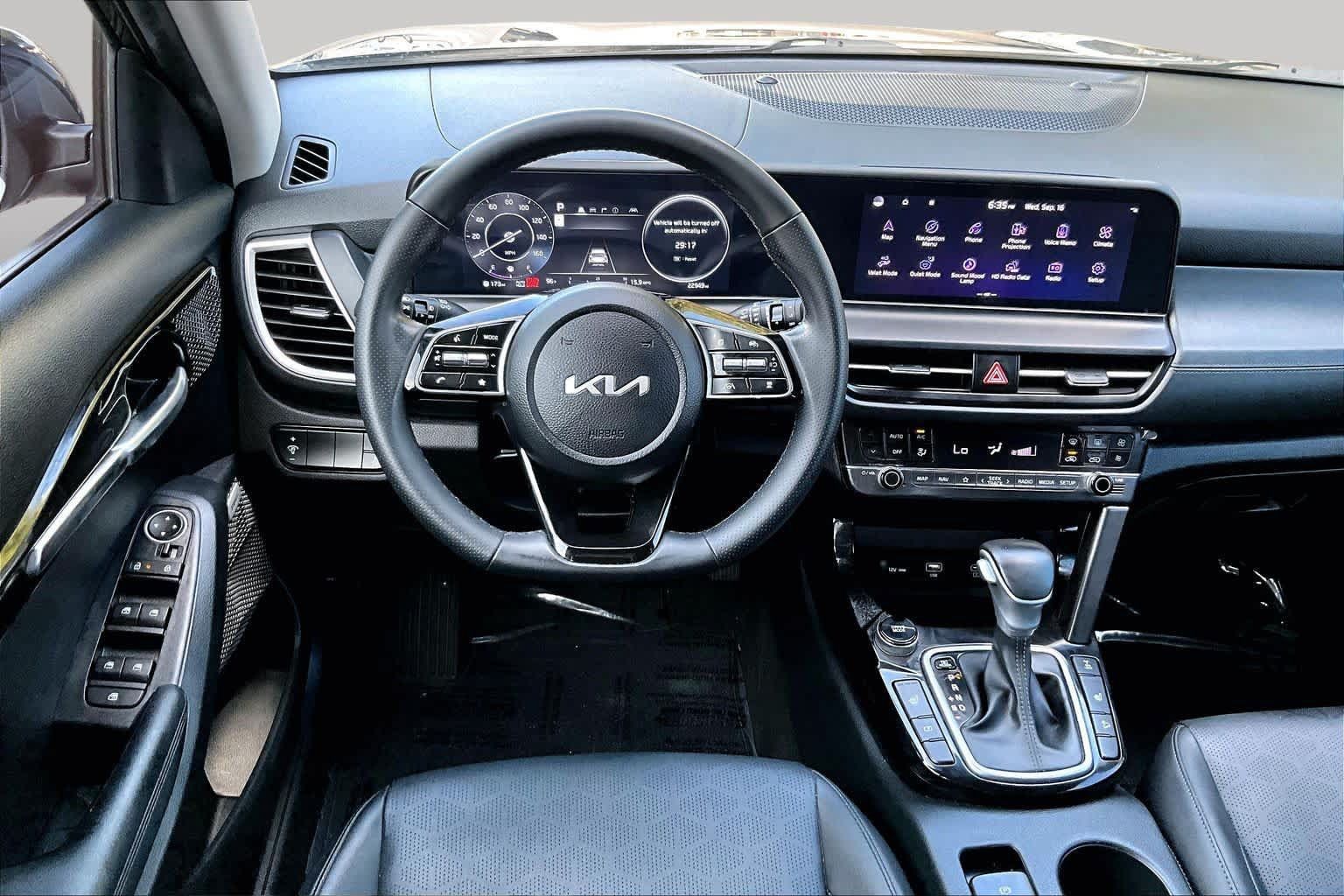 Used 2024 Kia Seltos SX AWD/4WD image 6
