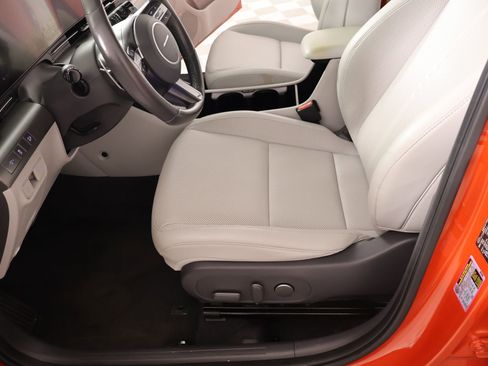 Used 2024 Hyundai Kona Limited image 11