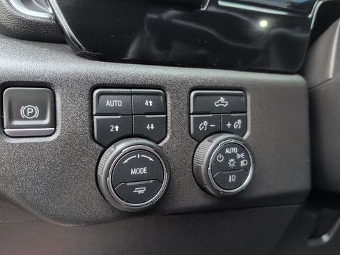 Certified 2022 Chevrolet Silverado 1500 LT Trail Boss AWD/4WD image 25