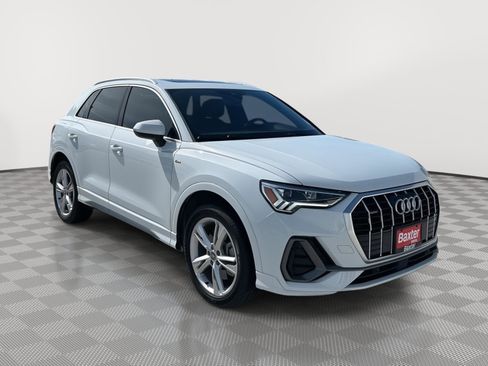 Used 2021 Audi Q3 2.0T Premium Plus w/ Premium Plus Package AWD/4WD image 1