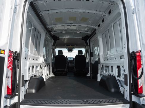 New 2026 Ford Transit 250 148 Medium Roof image 9