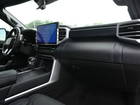 Used 2025 Toyota Tundra Platinum AWD/4WD image 24