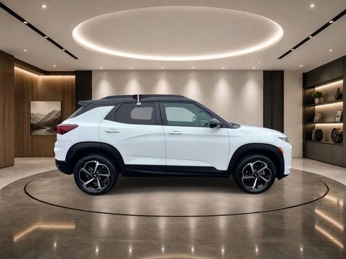 Certified 2023 Chevrolet TrailBlazer RS AWD/4WD image 4