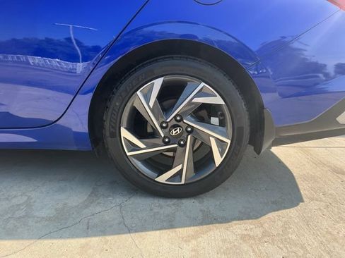 Certified 2024 Hyundai Elantra SEL w/ Convenience Package FWD image 33