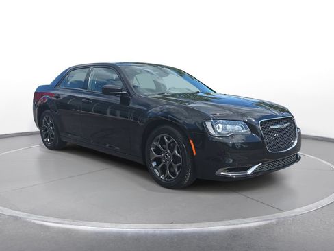 Used 2015 Chrysler 300 S AWD/4WD image 3