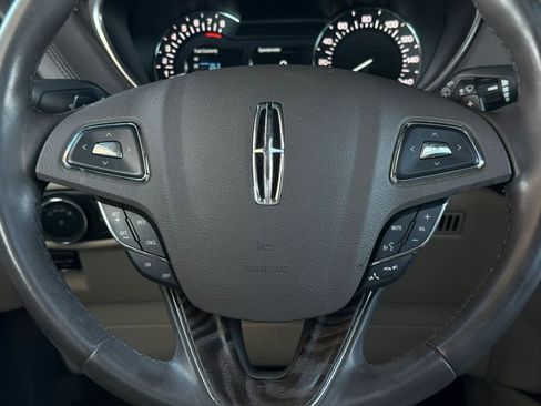 Used 2017 Lincoln MKX Reserve FWD image 50