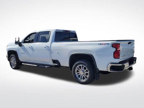 Used 2025 Chevrolet Silverado 2500 LTZ w/ LTZ Premium Package image 7