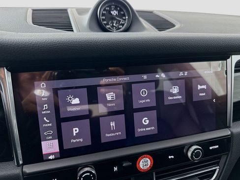 New 2026 Porsche Macan image 15