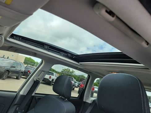 Used 2018 Subaru Forester 2.5i Premium w/ All-Weather Package AWD/4WD image 6