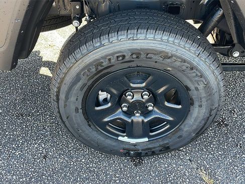 New 2025 Jeep Gladiator Sport image 10