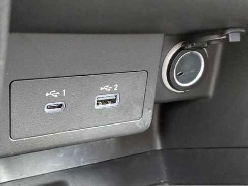 Used 2024 Nissan Kicks SV FWD image 23