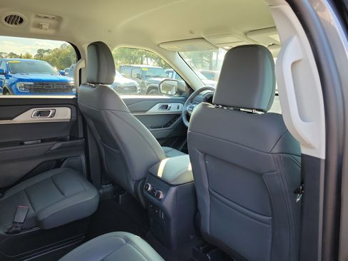 New 2026 Ford Explorer Active w/ Active Comfort Package image 26