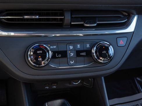 New 2026 Buick Envista Preferred image 14