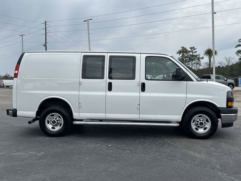 Used 2024 GMC Savana 2500 w/ Driver Convenience Package image 11