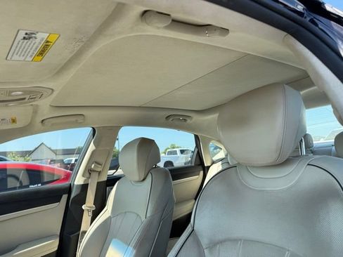 Used 2018 Genesis G80 5.0 Ultimate RWD image 4