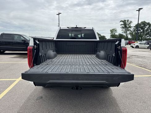 Used 2022 Toyota Tundra SR5 w/ SR5 Convenience Package RWD image 24