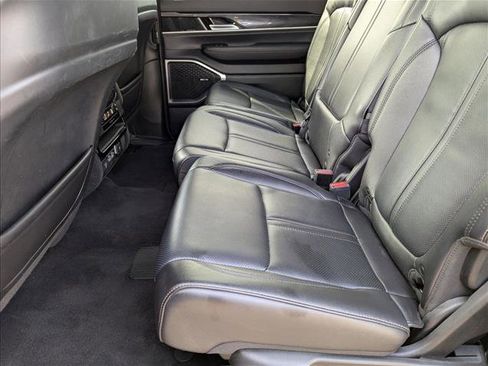Used 2022 Jeep Wagoneer Series I AWD/4WD image 19