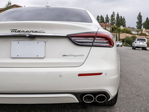 Used 2023 Maserati Quattroporte GT RWD image 71