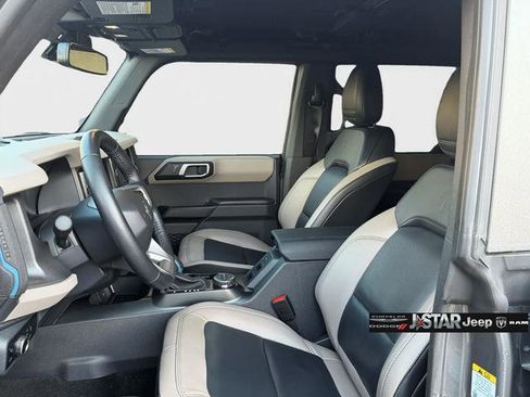 Used 2024 Ford Bronco Wildtrak image 10