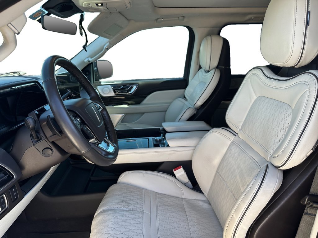 Used 2022 Lincoln Navigator L Black Label AWD/4WD image 31