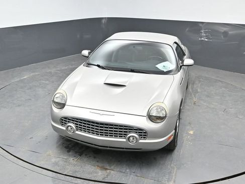 Used 2005 Ford Thunderbird image 17
