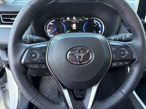 Used 2024 Toyota RAV4 Hybrid Woodland image 11