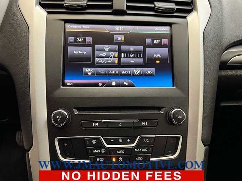 Used 2016 Ford Fusion SE image 27