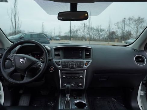 Used 2018 Nissan Pathfinder SL w/ Midnight Edition Package image 25