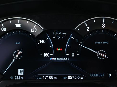 Used 2018 BMW M550i xDrive image 28